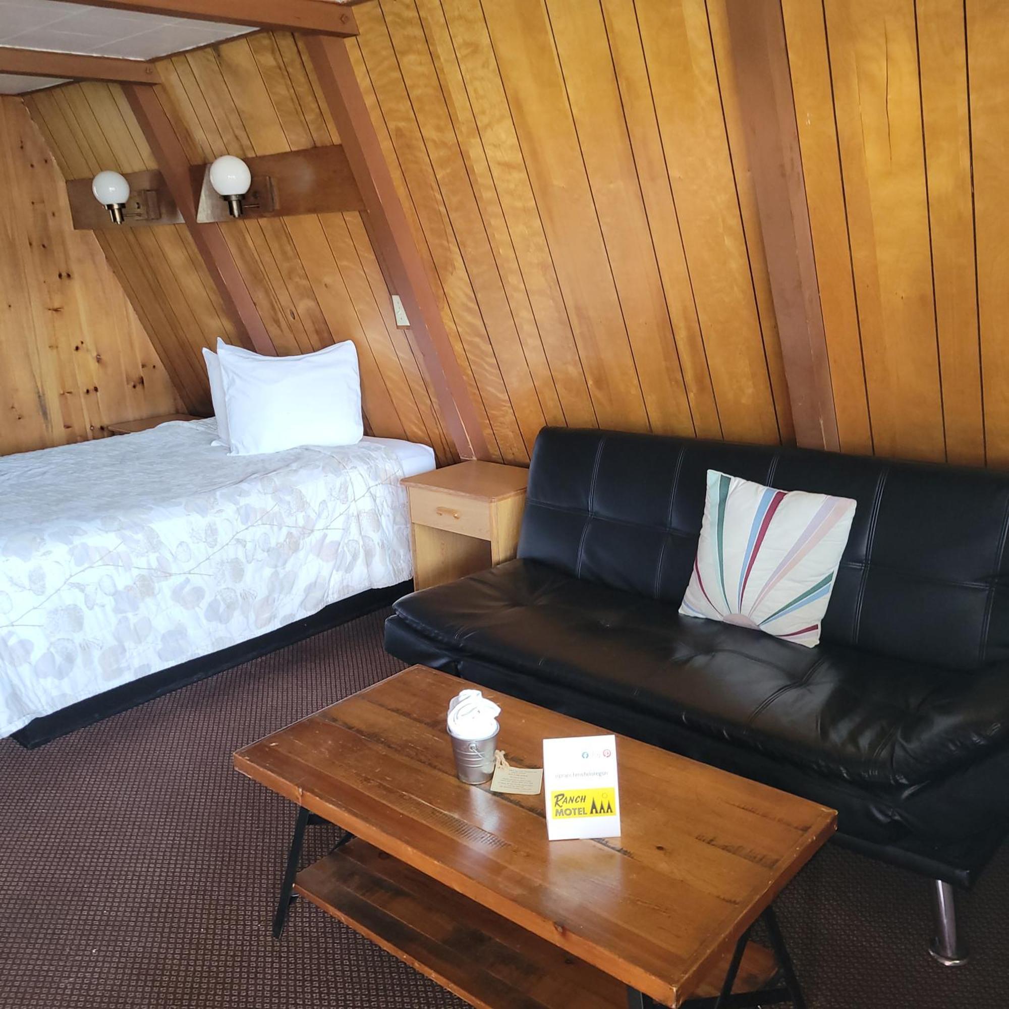The Ranch Motel By Oyo Oakland I-5 ภายนอก รูปภาพ
